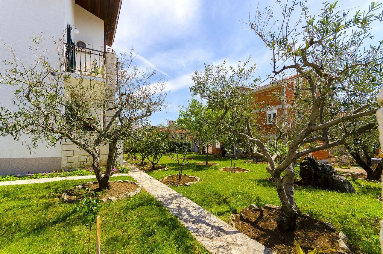 Apartments Mate Trogir Exterior photo