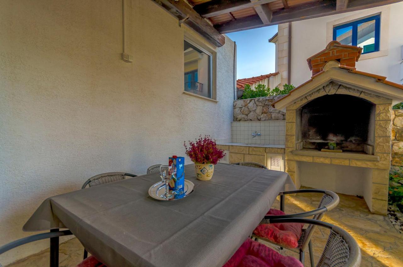 Apartments Mate Trogir Exterior photo